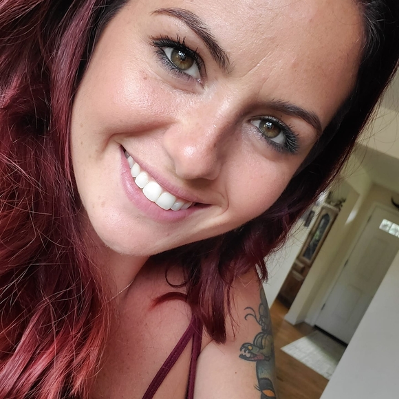 Meet your Posher, Joshlyn - Picture 1 of 1